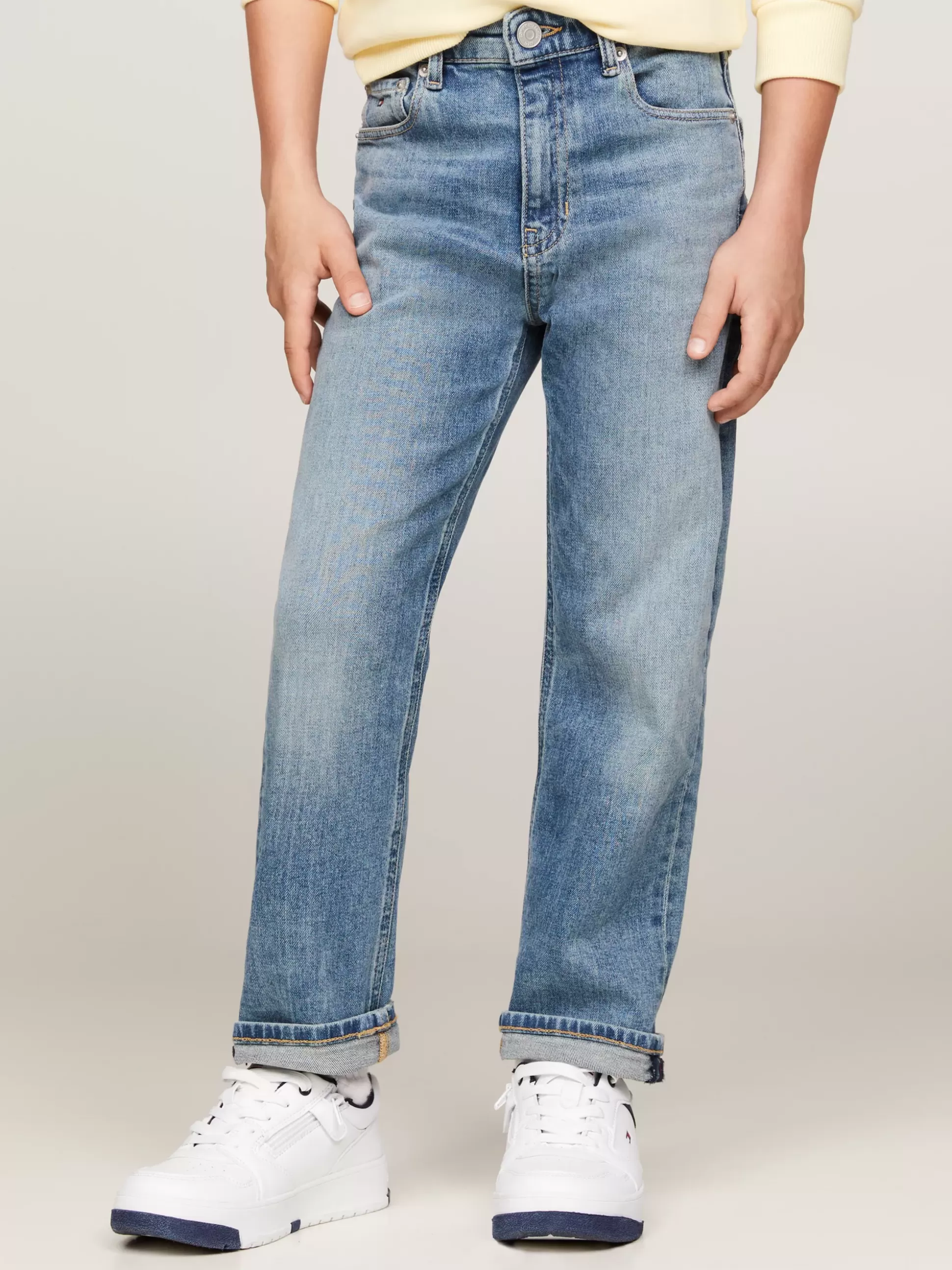 Dzieci Tommy Hilfiger Jeansy^Jeansy O Luźnym Kroju W Kolorystyce