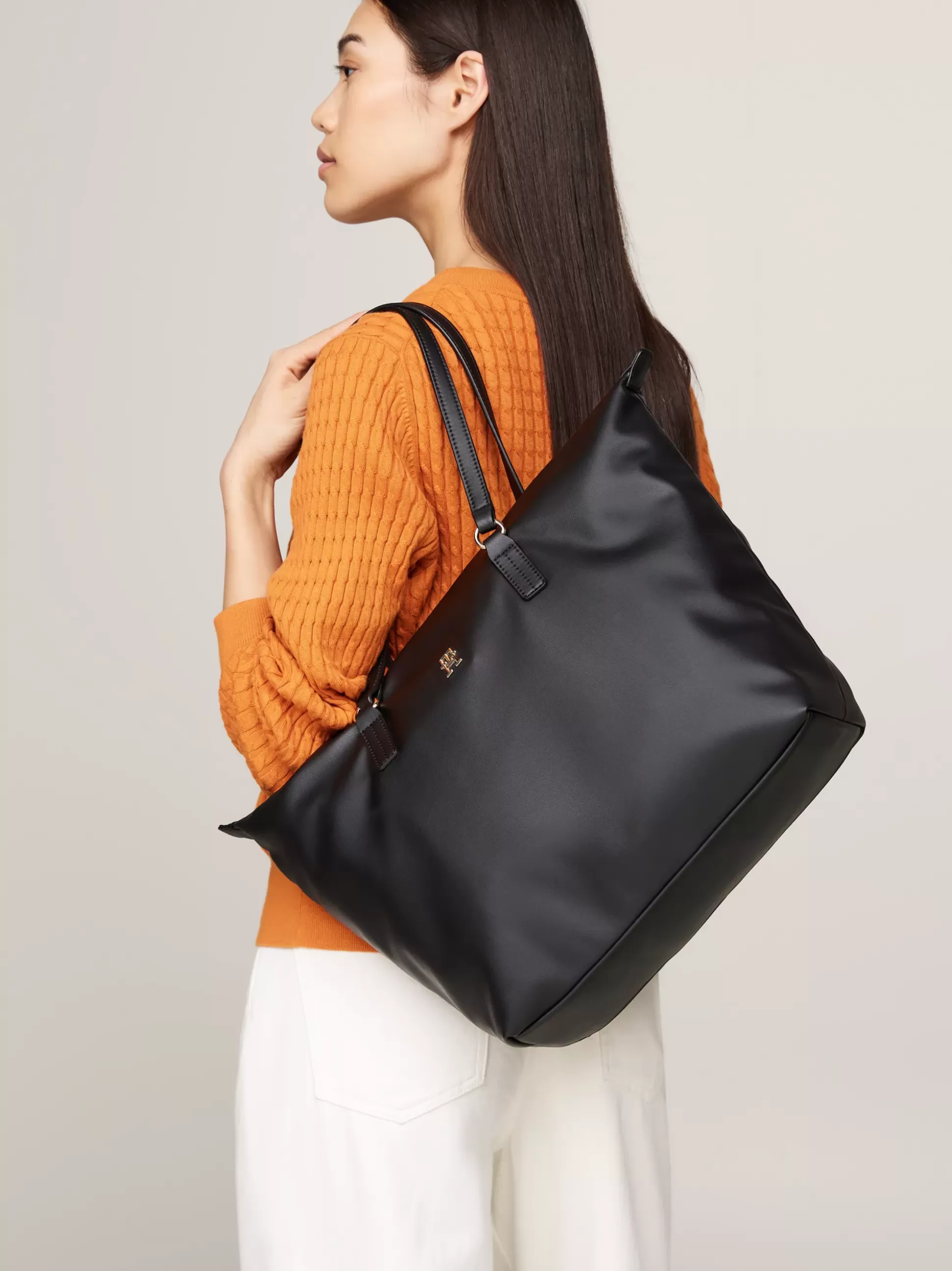 Tommy Hilfiger Torebki Tote^Torba Typu Tote Z Plakietką Z Monogramem TH