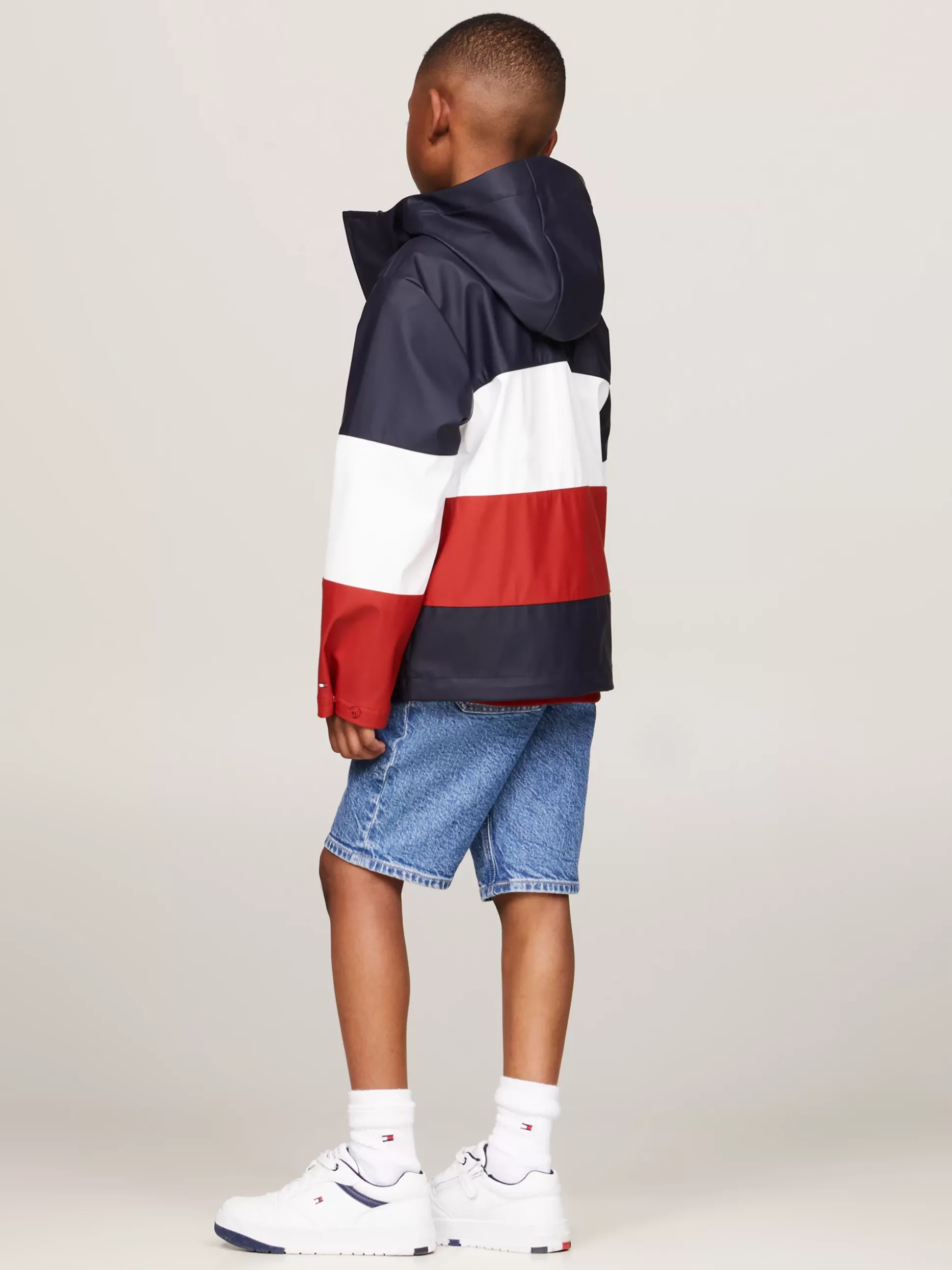 Dzieci Tommy Hilfiger Kurtki I Płaszcze | Kurtki^Wiatrówka Z Kapturem I Wzorem Z Blokami Kolorów
